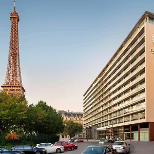 **** Отель Pullman Tour Eiffel Франция